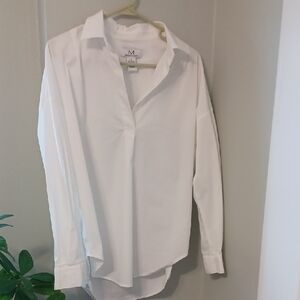Magaschoni Sz S,  Crisp, pure White, Pull Over, V-neck Cotton Blend Blouse.